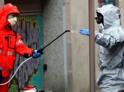 El Ministerio de Sanidad indica que en las últimas 24 horas han muerto 812 personas en España, lo que supone un ligero descenso en víctimas mortales. EFE / A. Estévez