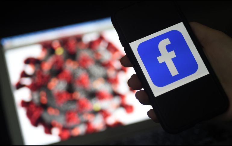 La decisión de Facebook ocurre mientras crecen las preocupaciones por recortes y cierres de medios. AFP / ARCHIVO