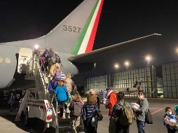 México se comprometió a enviar el Avión de la Fuerza Aérea para repatriar a una parte de los cerca de mil 500 mexicanos que están varados, y se aprovechó para trasladar a argentinos en calidad de vulnerabilidad. TWITTER / @CancilleriaARG