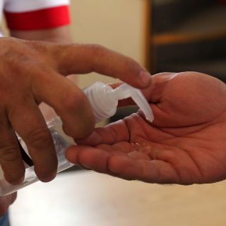 Infectólogo recomienda a quienes no puedan quedarse en casa extremar precauciones