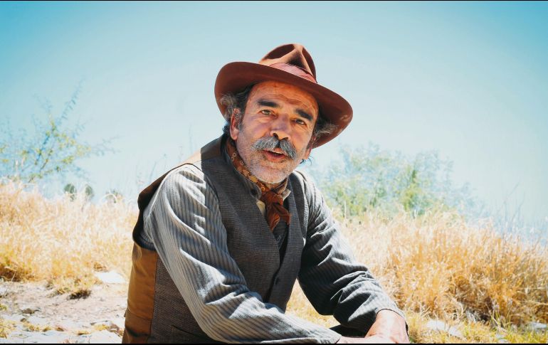 Damián Alcázar. Uno de los artistas que apoyan la iniciativa de quedarse en casa en esta cuarentena. EL INFORMADOR • F. González