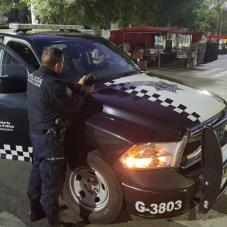 Policía de Guadalajara pide extremar medidas sanitarias en tianguis