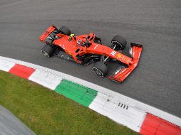 Así, los equipos competirán en 2021 con el mismo chasis que habían diseñado para esta temporada. AFP / ARCHIVO