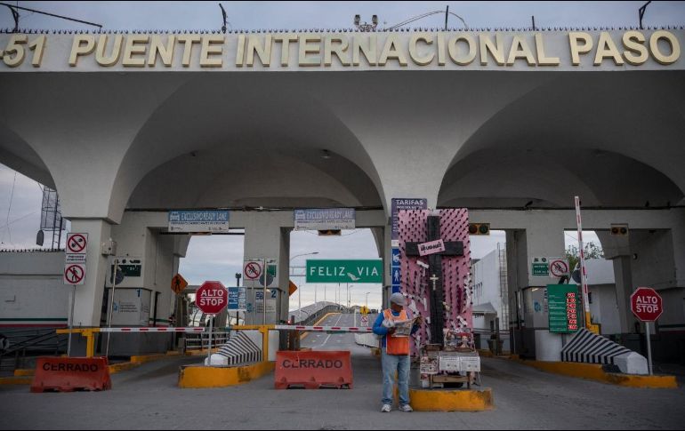 Un cruce fronterizo entre Ciudad Juárez, Chihuahua, y El Paso, Texas. Desde el 21 de marzo se cerraron las fronteras terrestres entre México y EU a los viajes no esenciales. AFP/P. Ratje