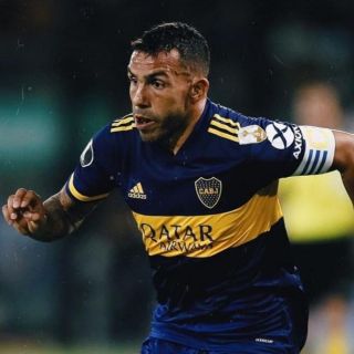 Futbolistas pueden mantenerse sin cobrar hasta un año: Tévez