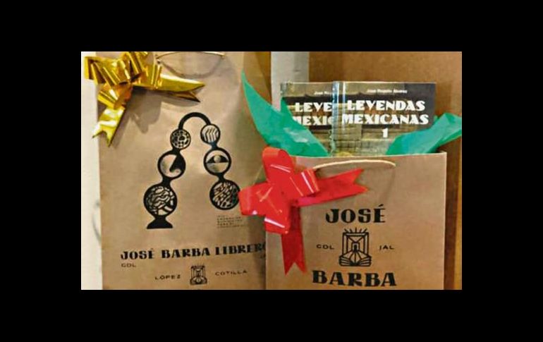 LIBROS. La venta será a domicilio, explica José Barba. ESPECIAL • José Barba Librero