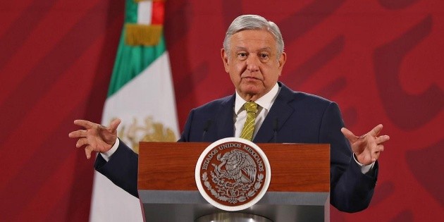 Mis adversarios quieren vivir una "temporada de zopilotes": L&oacute;pez Obrador