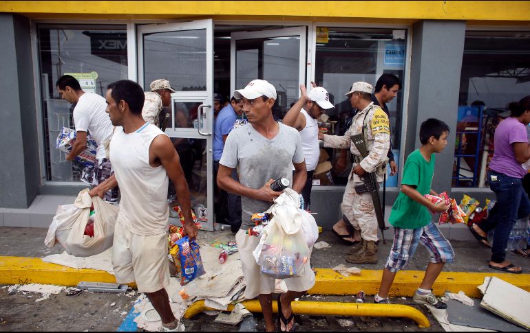 López Obrador advirtió que se aplicará la ley a quien cometa estos actos delictivos. AP / ARCHIVO