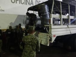 Elementos de la Guardia Nacional, la AMIC, la PESP, el Ejército y paramédicos acudieron a la zona. EFE/J. Blanco