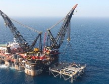 Los precios del barril se dispararon ayer, después de que Trump diera a entender que existía la posibilidad de un acuerdo entre la OPEP y Rusia. AP/Archivo