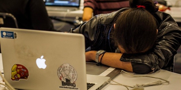 &iquest;Qu&eacute; es tecnoestr&eacute;s y c&oacute;mo evitarlo?