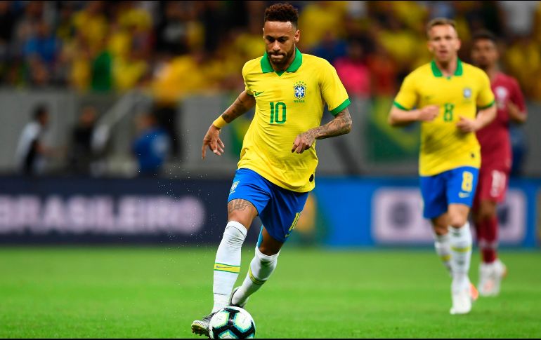 Tras paralizarse los torneos europeos por la pandemia del nuevo coronavirus, Neymar viajó a Brasil, donde se encuentra en su residencia de Mangaratiba, en Río de Janeiro. AFP / ARCHIVO