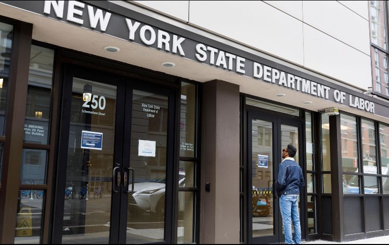 La tasa aumentó a 4.4 por ciento desde un mínimo de 3.5, publica este viernes el Departamento del Trabajo estadounidense. EFE / EPA / J. Lane