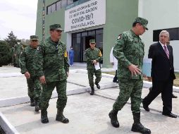 Explican que en este mes se tendrá lista la reconversión de hospitales militares para atender enfermos del coronavirus. AFP/Presidencia de México