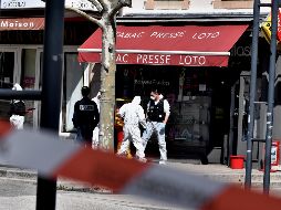 El presunto agresor atacó a varias personas en un comercio y en la calle del centro de Romans sur Isère, antes de ser detenido a última hora de la mañana. AFP / J. Pachoud