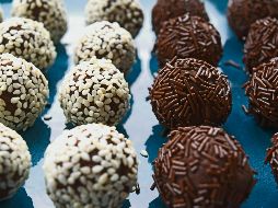 Trufas de chocolate. Un postre para compartir en familia. ESPECIAL