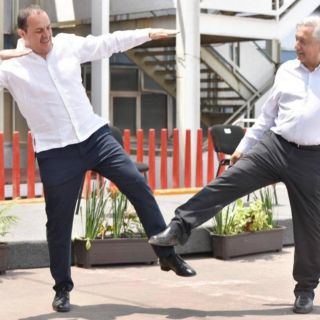 López Obrador y Cuauhtémoc Blanco se despiden con la "Temo señal"
