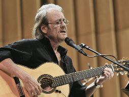 Luis Eduardo Aute. Foto tomada el 10 de diciembre del 2008 durante un concierto del cantautor en Cuba. AFP