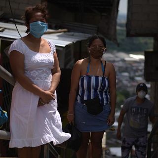 Coronavirus en Ecuador: "Embalamos los cuerpos en plástico y esperamos cuatro días para que se los llevaran"