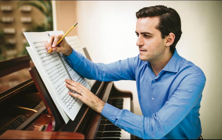 Juan Pablo Contreras. El compositor tapatío desde su estudio. CORTESÍA