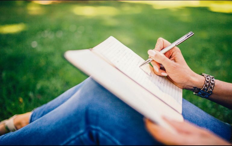 CREATIVIDAD. Comienza a desarrollar tu escritura con el acompañamiento adecuado para que disfrutes al máximo de esta actividad. ESPECIAL