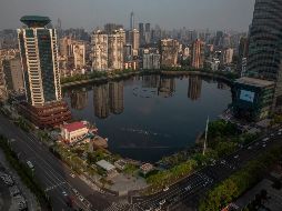 La ciudad china ha logrado salir del hoyo en el que se encontraba hace dos meses.  Desde el 18 de marzo, sólo se han confirmado dos casos de coronavirus en dos días separados. EFE / R. Pilipey