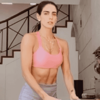 Colegas de Bárbara de Regil se "burlan" de sus videos de ejercicios