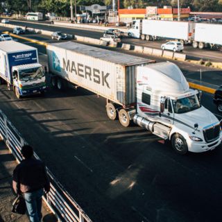 Cae venta de vehículos pesados en marzo