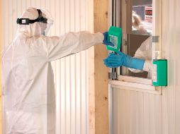 Detallan que hay 20 doctores en el Hospital General Regional 72 del IMSS que están contagiados de COVID-19. AFP/J. Klamar