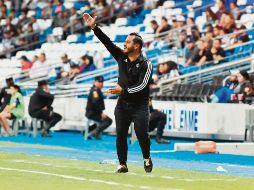 AÑORA. El timonel de las tapatías espera regresar pronto a los banquillos.  TWITTER/@atlasfcfemenil