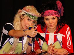 Panini (izq) era amiga de Karla Luna (der) y formaron la exitosa dupla 