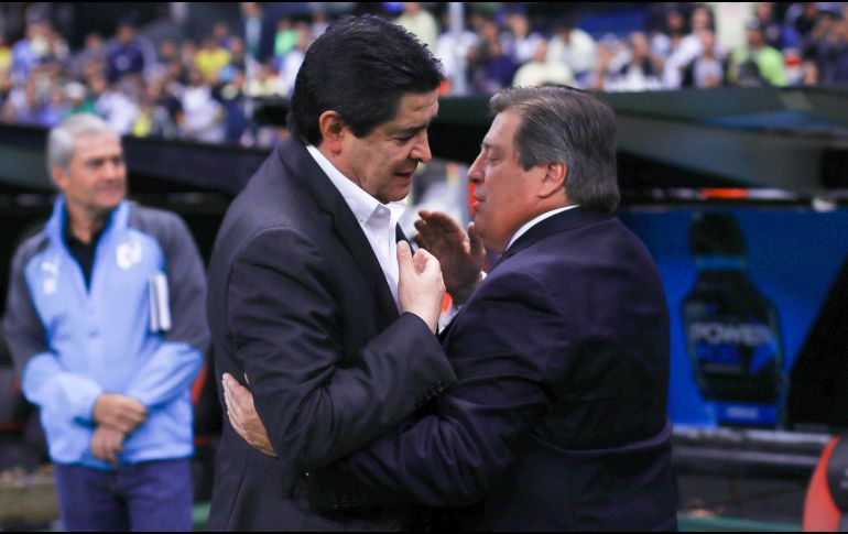 En entrevista con Fox Sports, tanto Luis Fernando Tena como Miguel Herrera fueron cuestionados sobre a qué jugador del rival quisieran tener con ellos. Imago7 / ARCHIVO