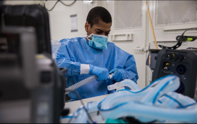 El COVID-19 ha cobrado la vida de 233 personas en México. EFE/US Navy