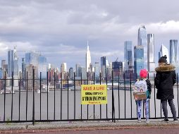 La cifra de muertes debido al COVID-19 sigue subiendo en la Gran Manzana y llegan ya a cinco mil 820, según el último conteo de la Universidad Johns Hopkins. AFP / M. Ioccisano