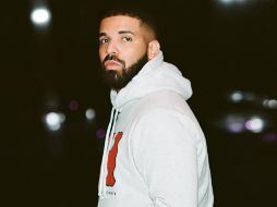 La canción gira en torno a una supuesta amante y durante el tema le explica cómo hacer un par de pasos de baile ''callejeros'' tal como él los describe. INSTAGRAM / @champagnepapi