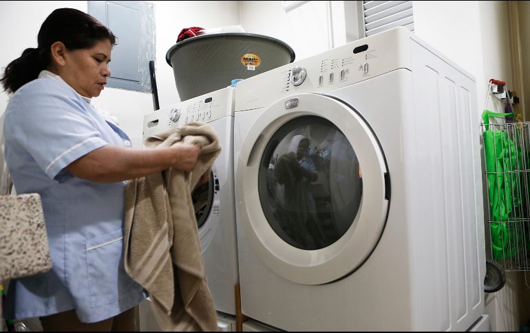 La mayoría de las trabajadoras del hogar no cuenta con seguridad social. AP/M. Ugarte