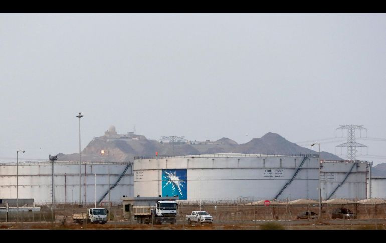 Los países de la alianza OPEP+ acordaron hoy un recorte de la producción de petróleo de 9.7 millones de barriles diarios para estabilizar el mercado. AP/ARCHIVO