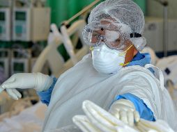 El acuerdo busca que no se saturen las áreas de terapia intensiva en hospitales públicos. AFP/ARCHIVO