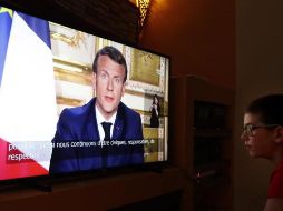 En un discurso radiotelevisado a la nación, Macron insistió en el carácter progresivo de la salida del confinamiento. EFE/G. Horcajuelo