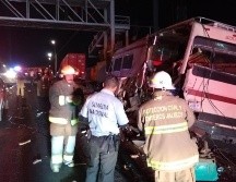 En el accidente estuvieron involucrados un auto particular de modelo Platina y una casa rodante. ESPECIAL
