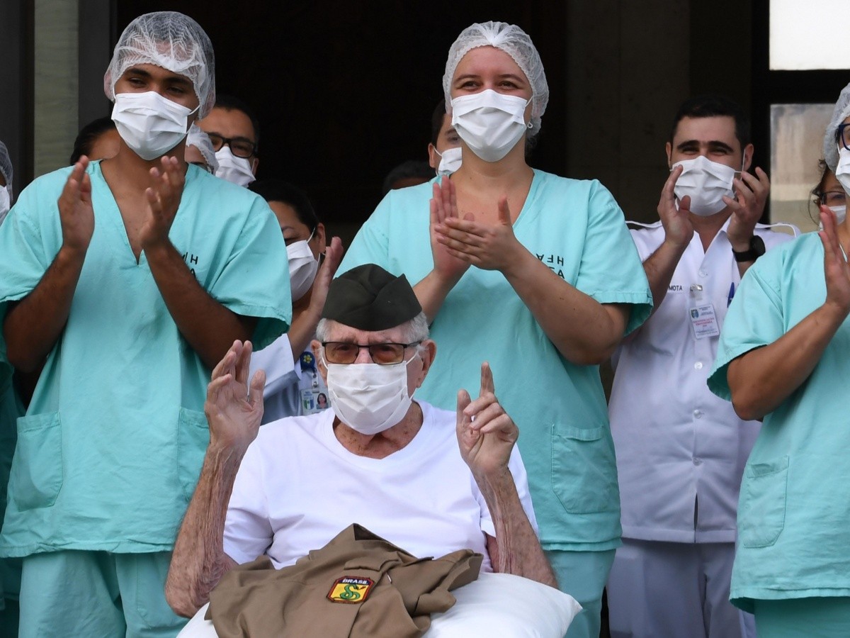  Hombre de 99 años se cura del coronavirus en Brasil