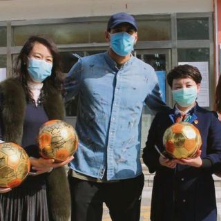 Fellaini abandona el hospital