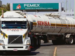 Pese al acuerdo, el precio del crudo mexicano sigue a la baja. AFP/Archivo