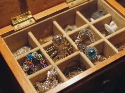 FÁCIL. El agua, jabón y pasta de dientes pueden ayudarte a la hora de mantener tus joyas en buen estado. ESPECIAL