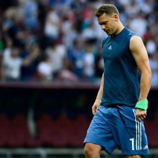 Neuer molesto por filtraciones sobre negociaciones con el Bayern