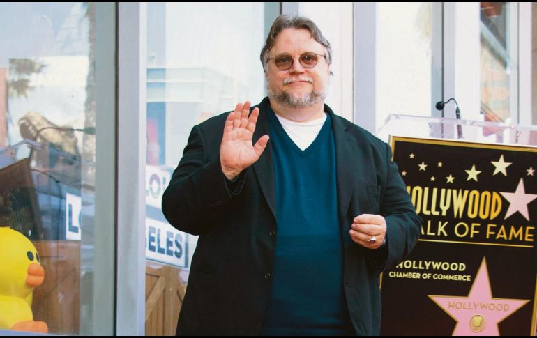 Guillermo Del Toro. El director posa durante la presentación de su Estrella, en el Paseo de la Fama de Hollywood. AFP