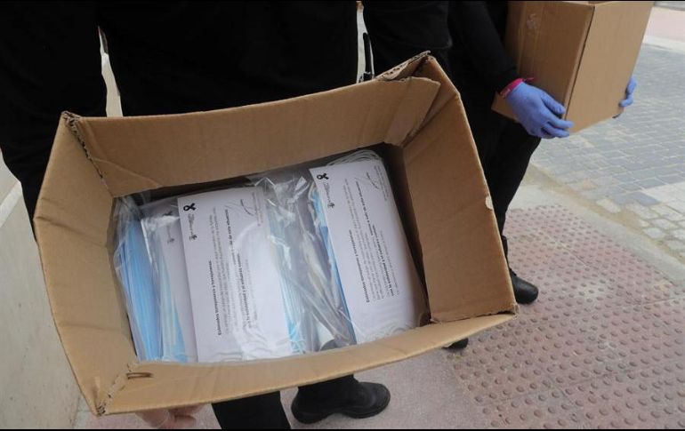 Señalan que algunas mascarillas llegaron a ofrecerse de ocho a 15 dólares, siendo que estaban algunas hasta a 2.75 dólares en China. EFE/J. Martin