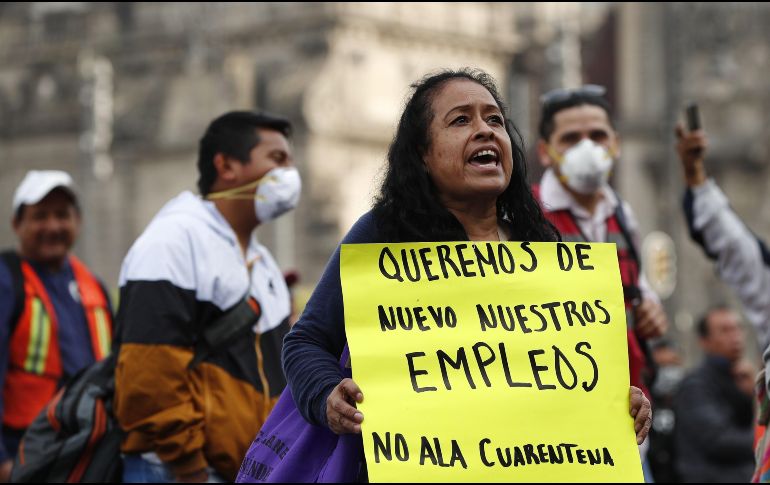 Trabajadores de la construcción y del trasporte turístico piden ayuda al gobierno. EFE/J. Méndez