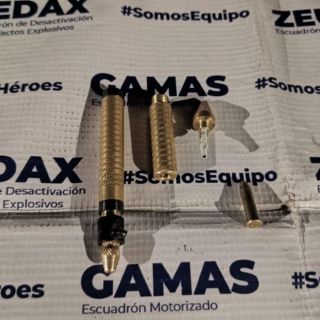 Detienen a sujetos con "pistola-pluma" en Guadalajara