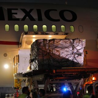 Llega a México cuarto vuelo con insumos médicos desde China